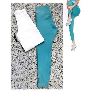 Nike Bundle - Tank, Leggings